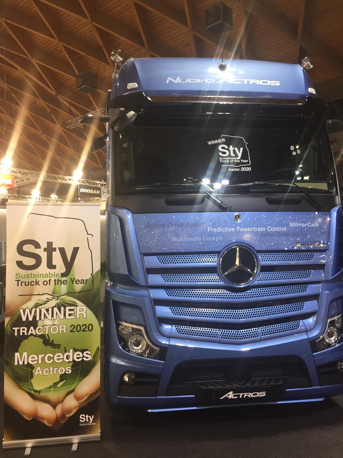 Mercedes-Benz Actros vince il Sustainable Truck of the ...