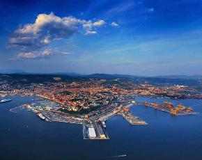 Porto di Trieste: Molo VII, record di movimentazioni e nuovi treni verso l’Est Europa
