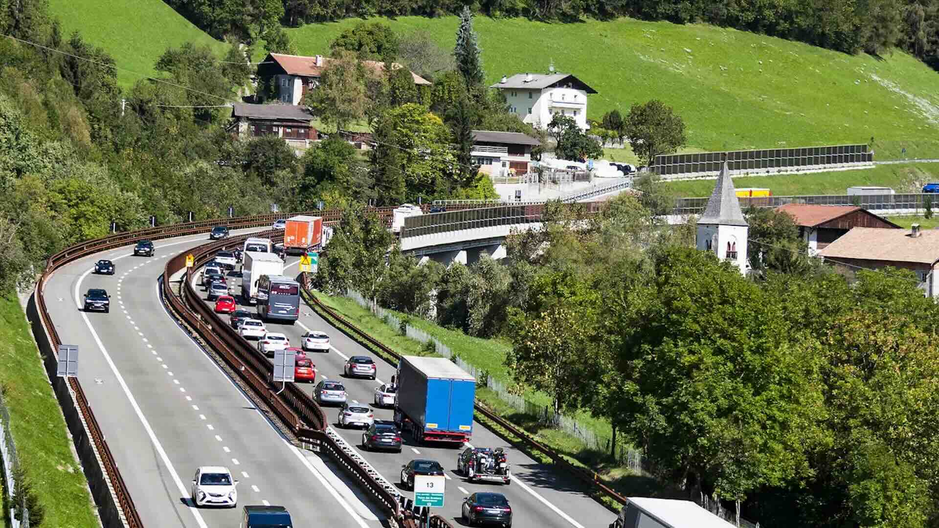 Brennero divieto di circolazione per i mezzi pesanti il 20 e il 30 maggio 2024