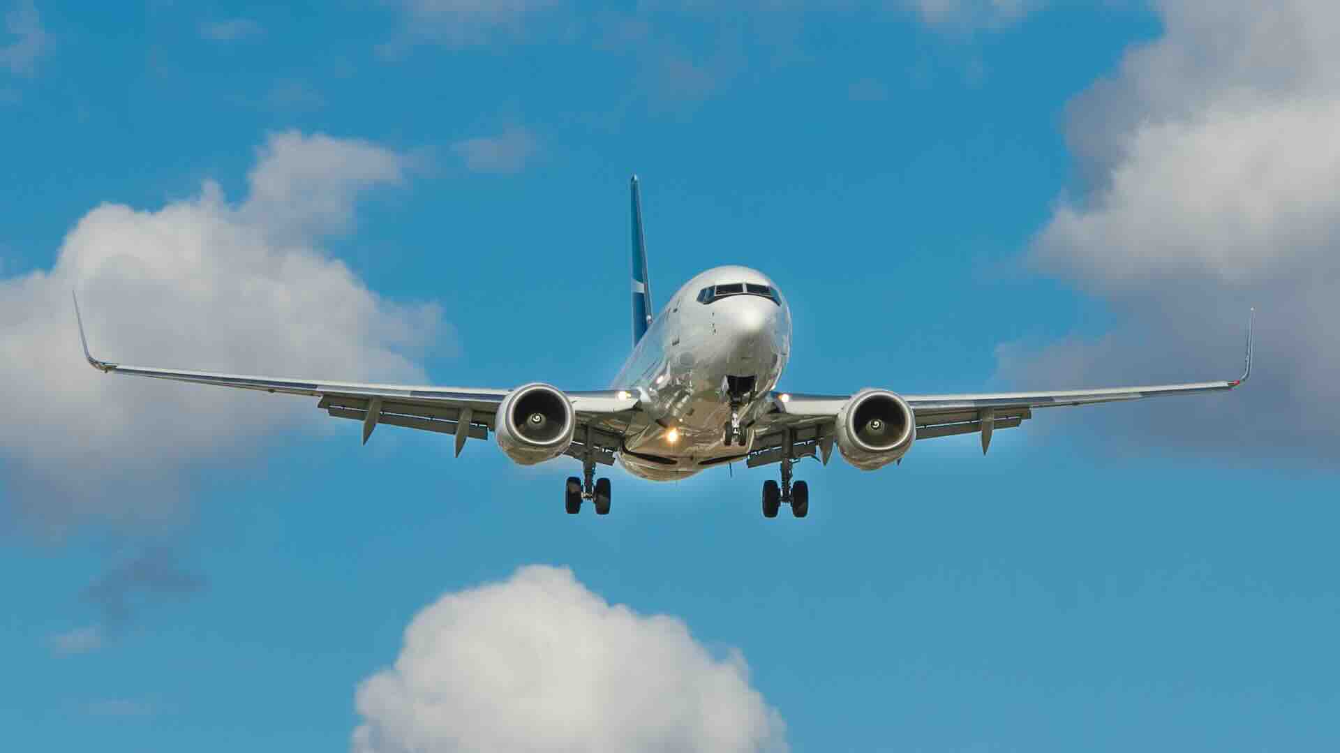 Caro voli estate: prezzi dei biglietti aerei in aumento per le vacanze 2024