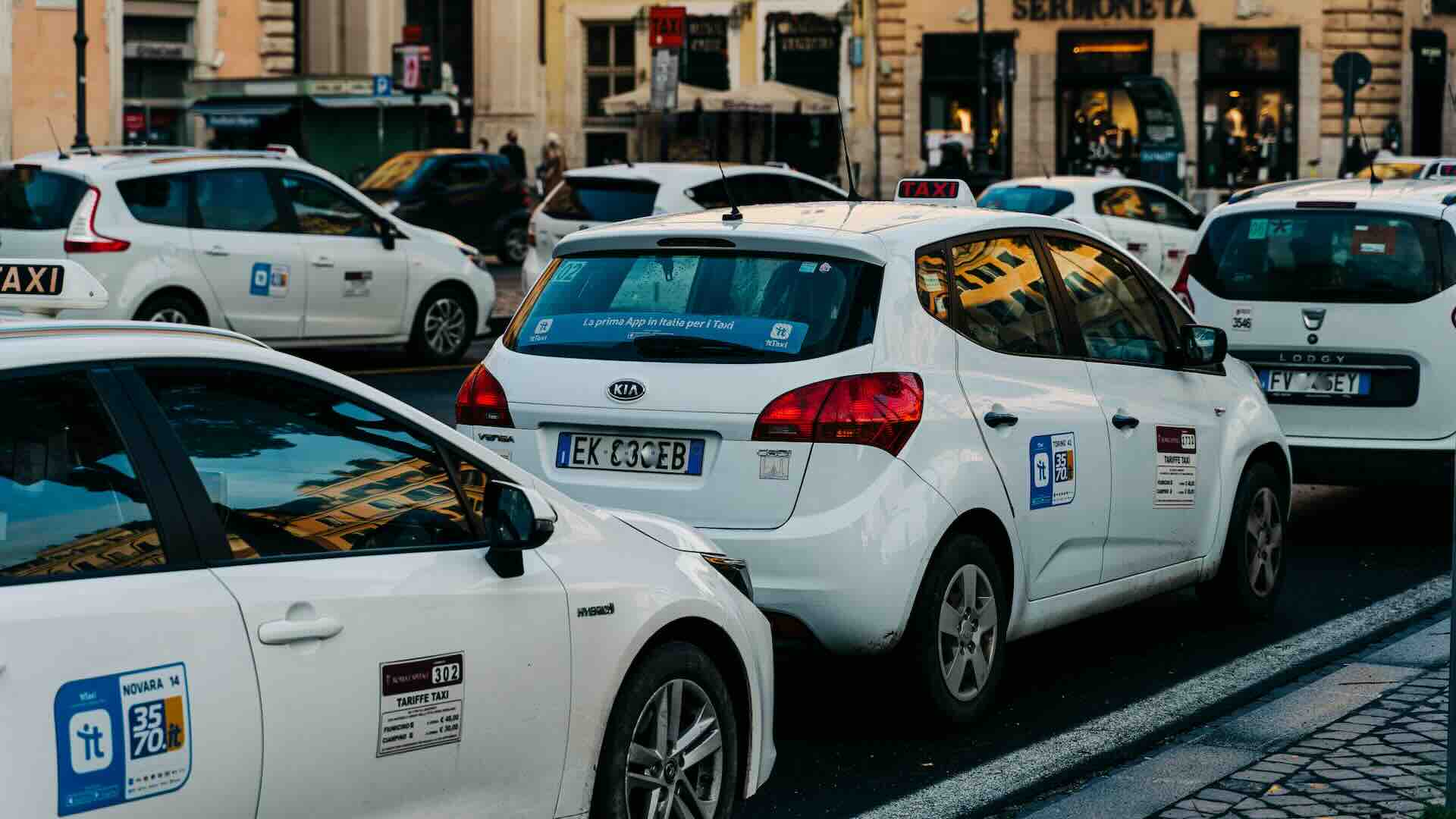 Sciopero taxi revocato dopo l’incontro al MIT