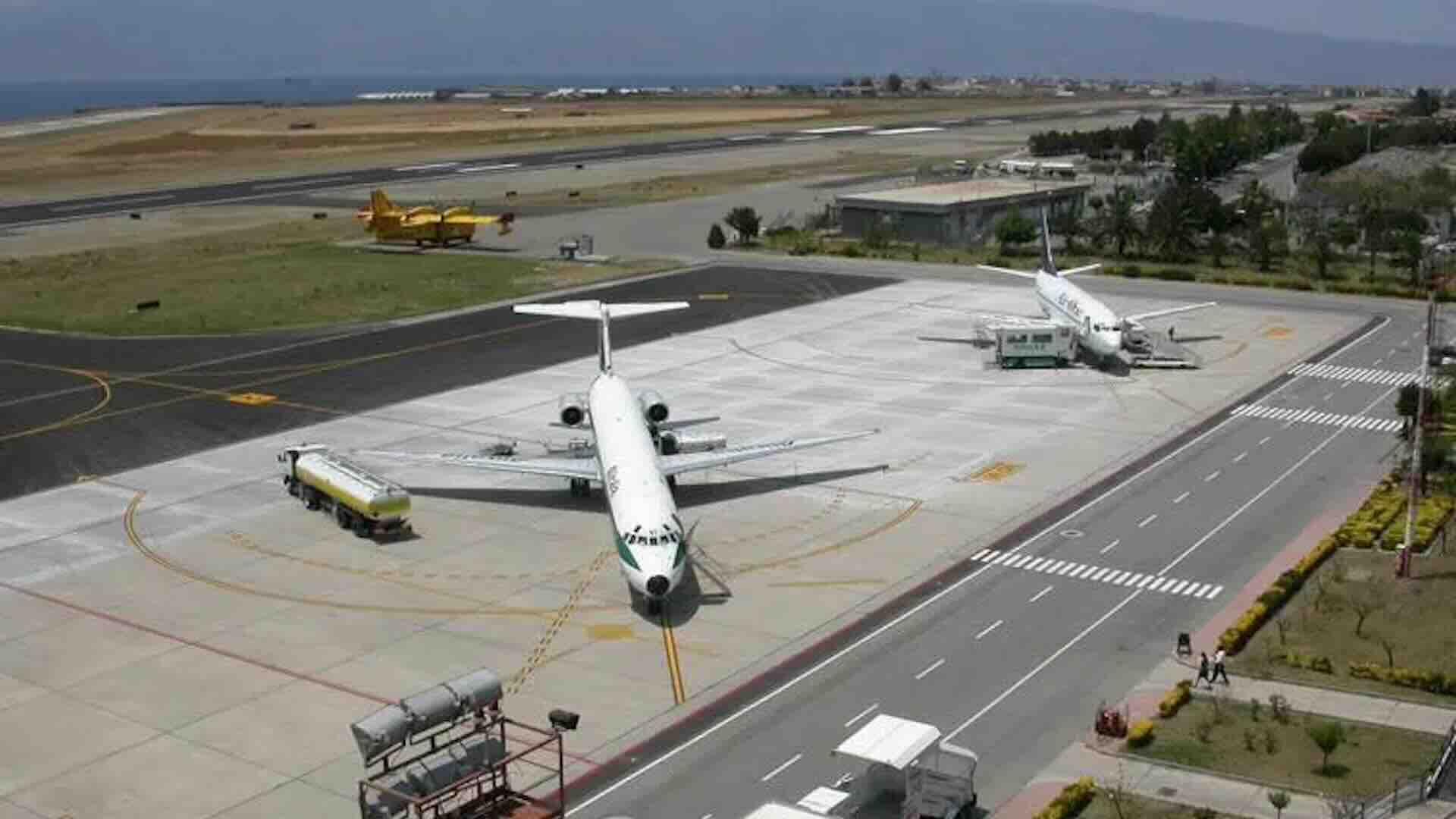 Aeroporto Reggio Calabria chiuso e voli aerei bloccati per incidente