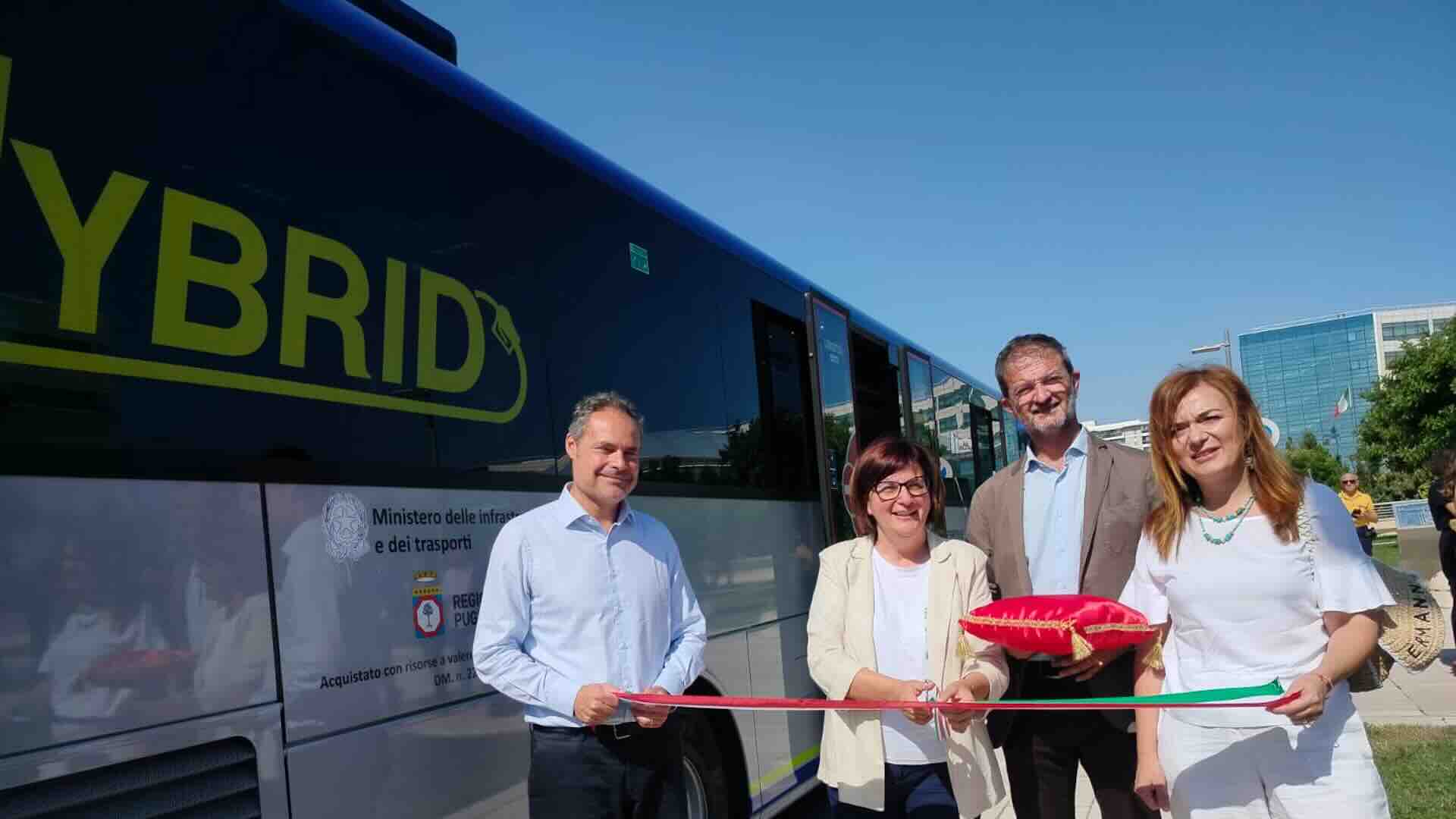 Nuovi autobus ibridi per il trasporto pubblico di Ferrovie del Sud Est e Regione Puglia