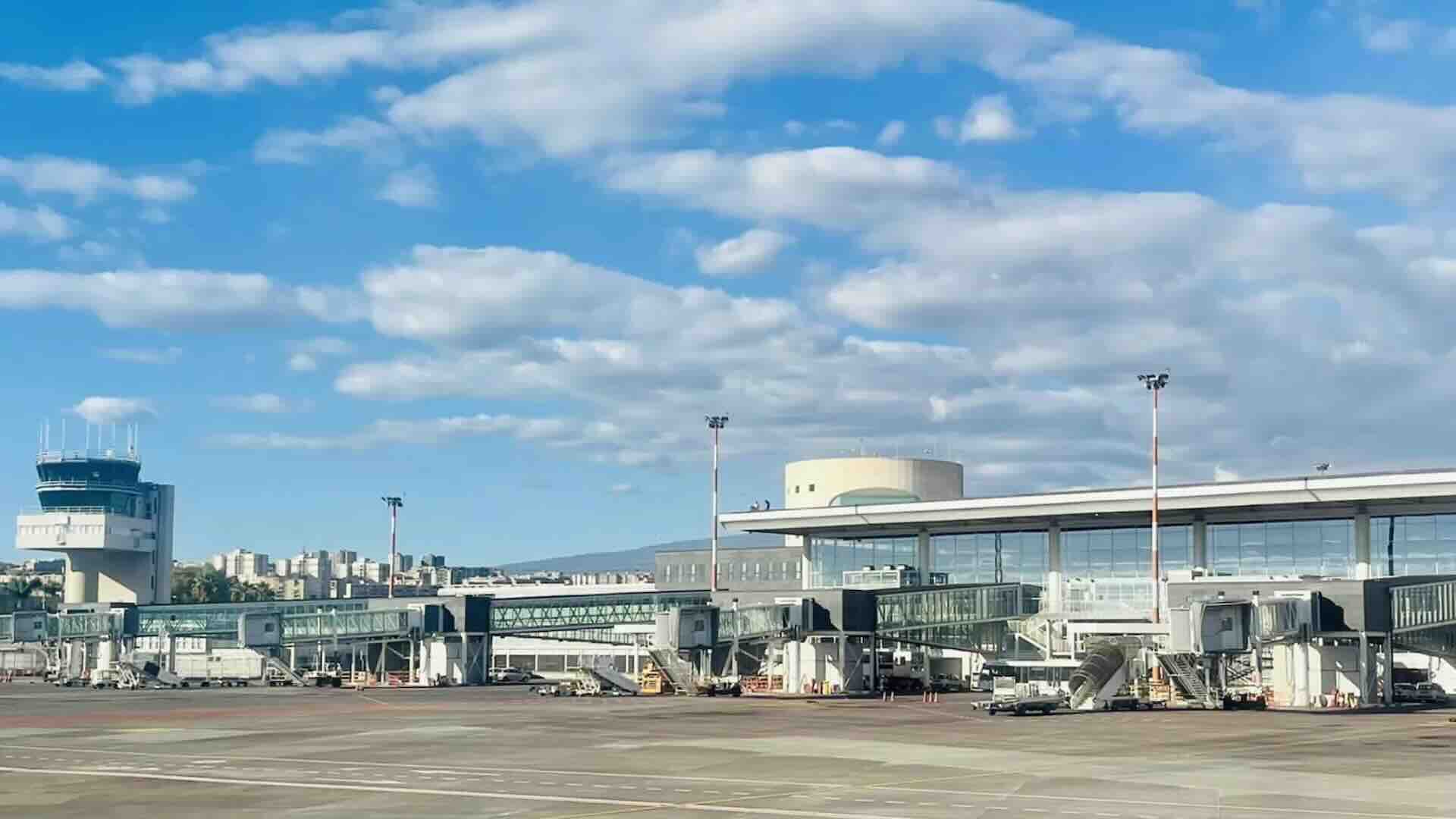 Etna: aeroporto di Catania ripresa dei voli aerei, arrivi e partenze