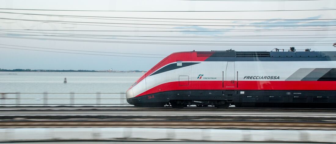 Lavori e ritardi sulla linea AV: Trenitalia e Italo modificano gli orari