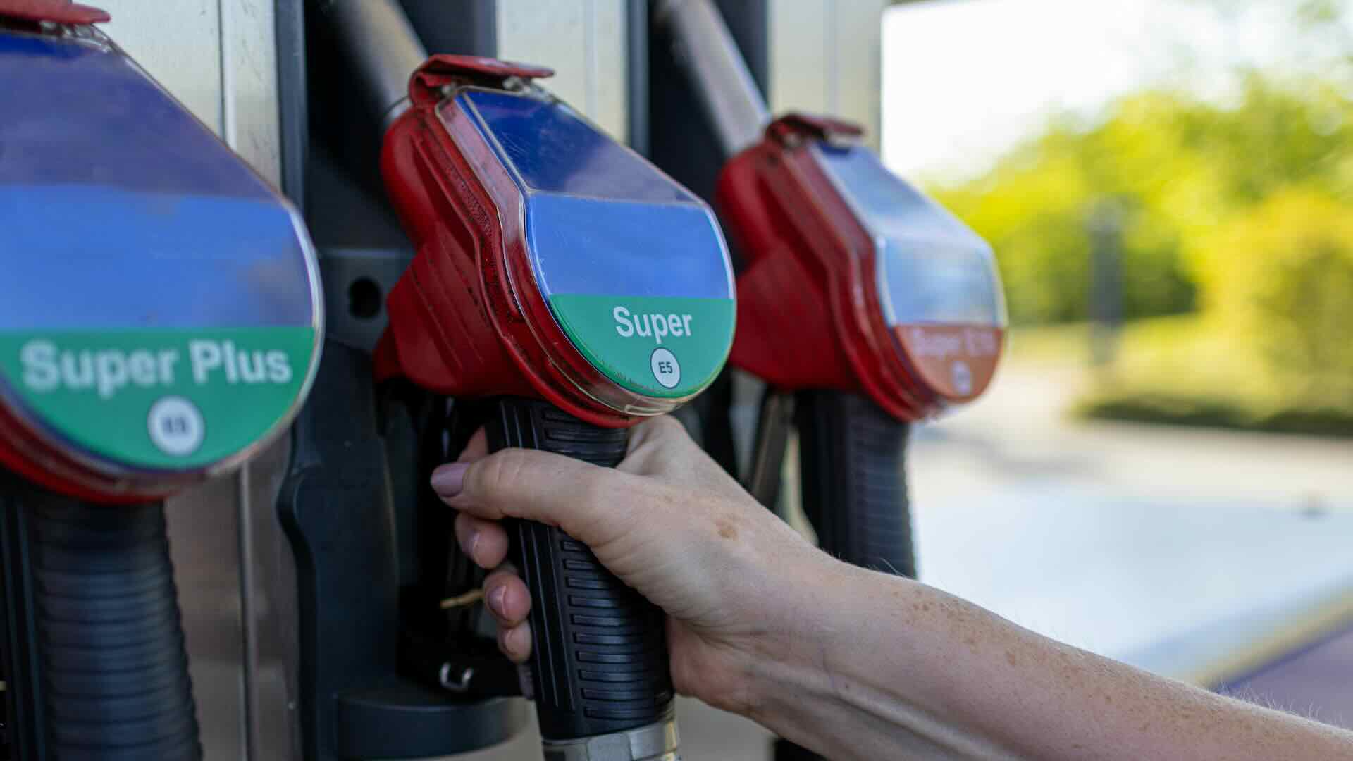 Carburante, adeguamento impianti dei benzinai, tavolo tra Assopetroli, MIT e ANAS