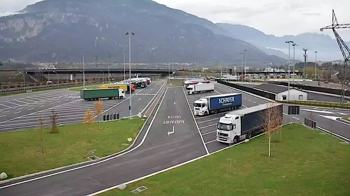 Sciopero trasporti merci, autotrasportatori fermi il 19 agosto 2024 per 3 giorni