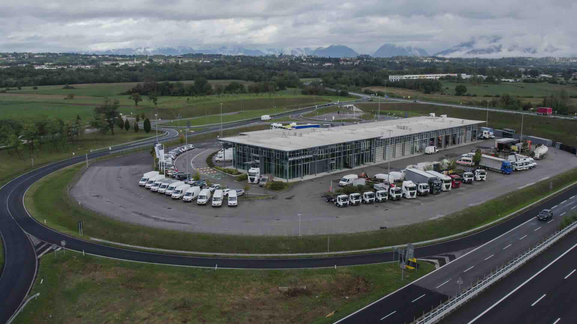 MAN Truck & Bus Italia inaugura a Udine il nuovo MAN Center, il nono in Italia