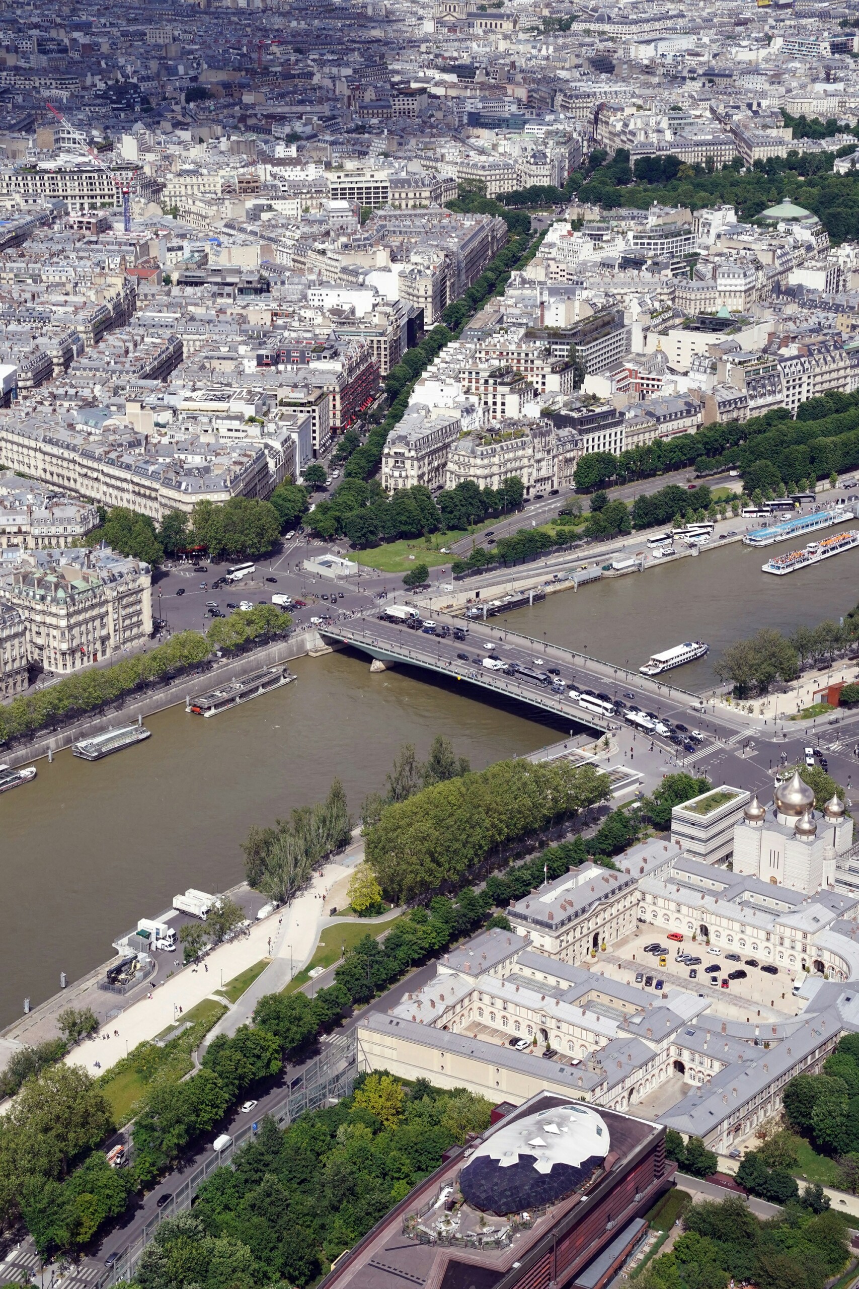 Parigi: polemiche sul nuovo limite di velocità a 50 km/h