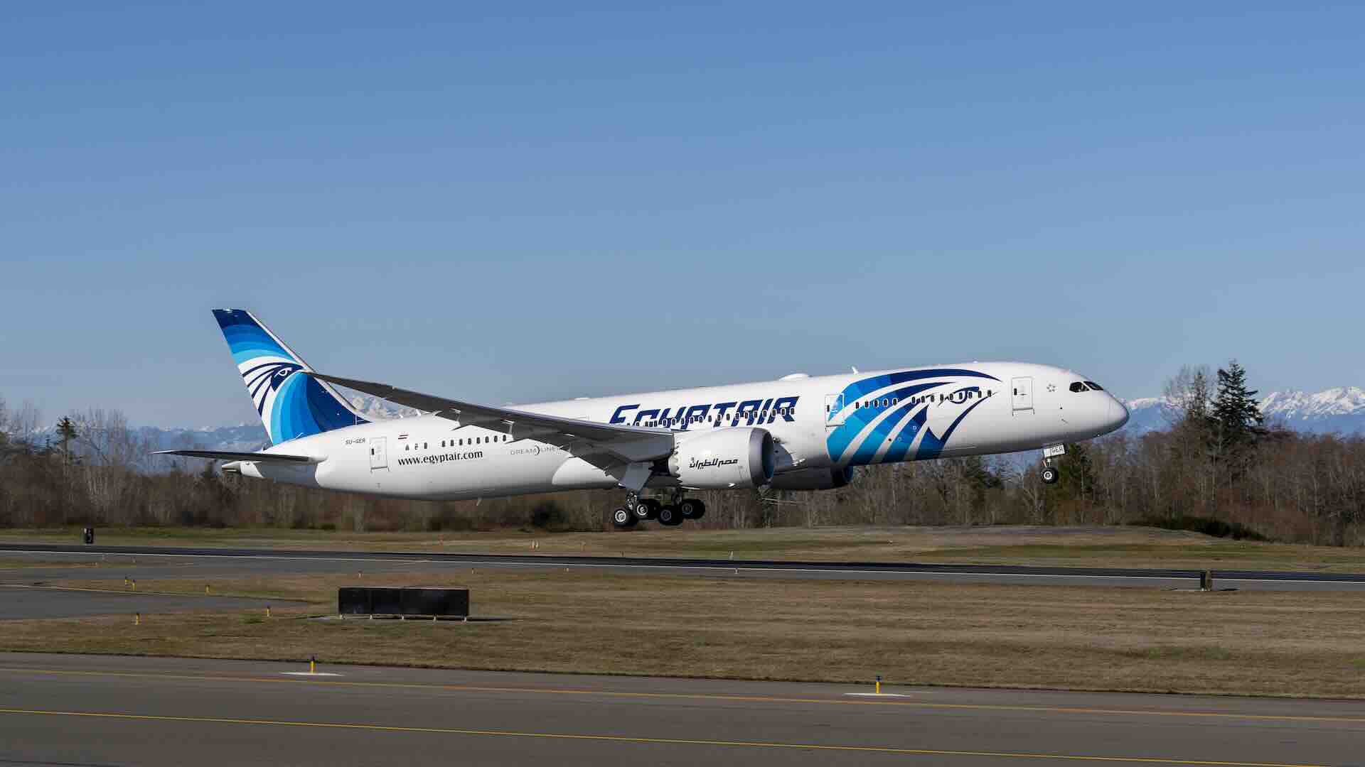 Voli aerei per il Cairo con visto gratuito con EGYPTAIR