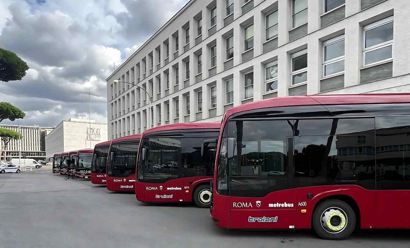 Roma: Autoservizi Troiani presenta i suoi primi autobus completamente elettrici