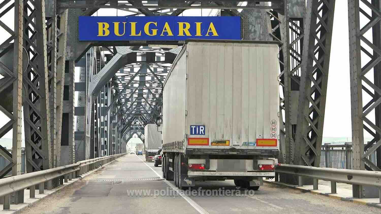 Autotrasporto Bulgaria, i camion pagano 10 euro alla frontiera per la disinfezione