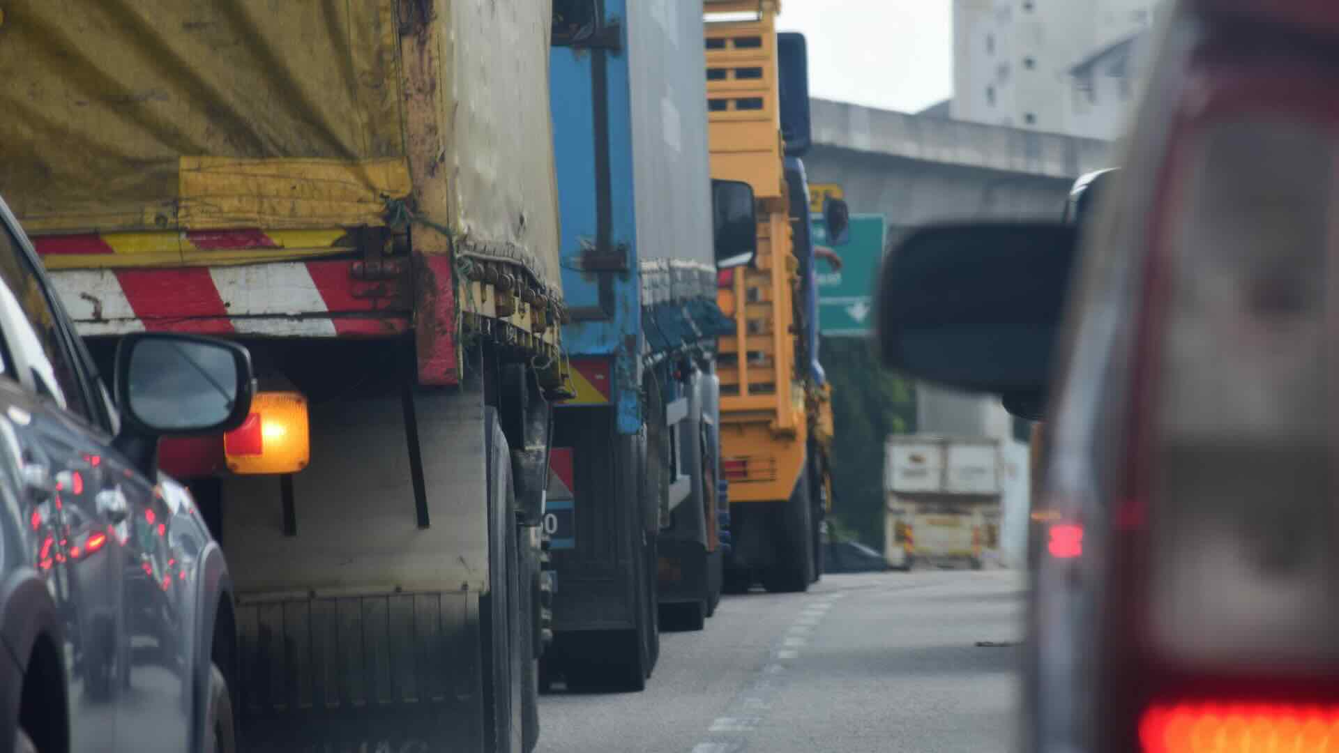 Trasporto merci internazionali, circolazione di veicoli con targa estera in Italia