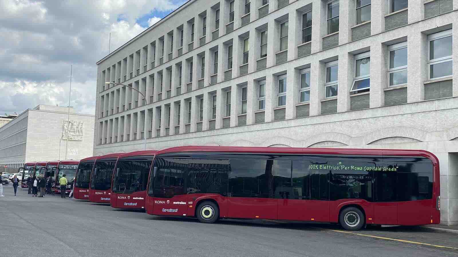 autobus mezzi Roma Daimler Buses Italia Autoservizi Troiani Mercedes Benz eCitaro