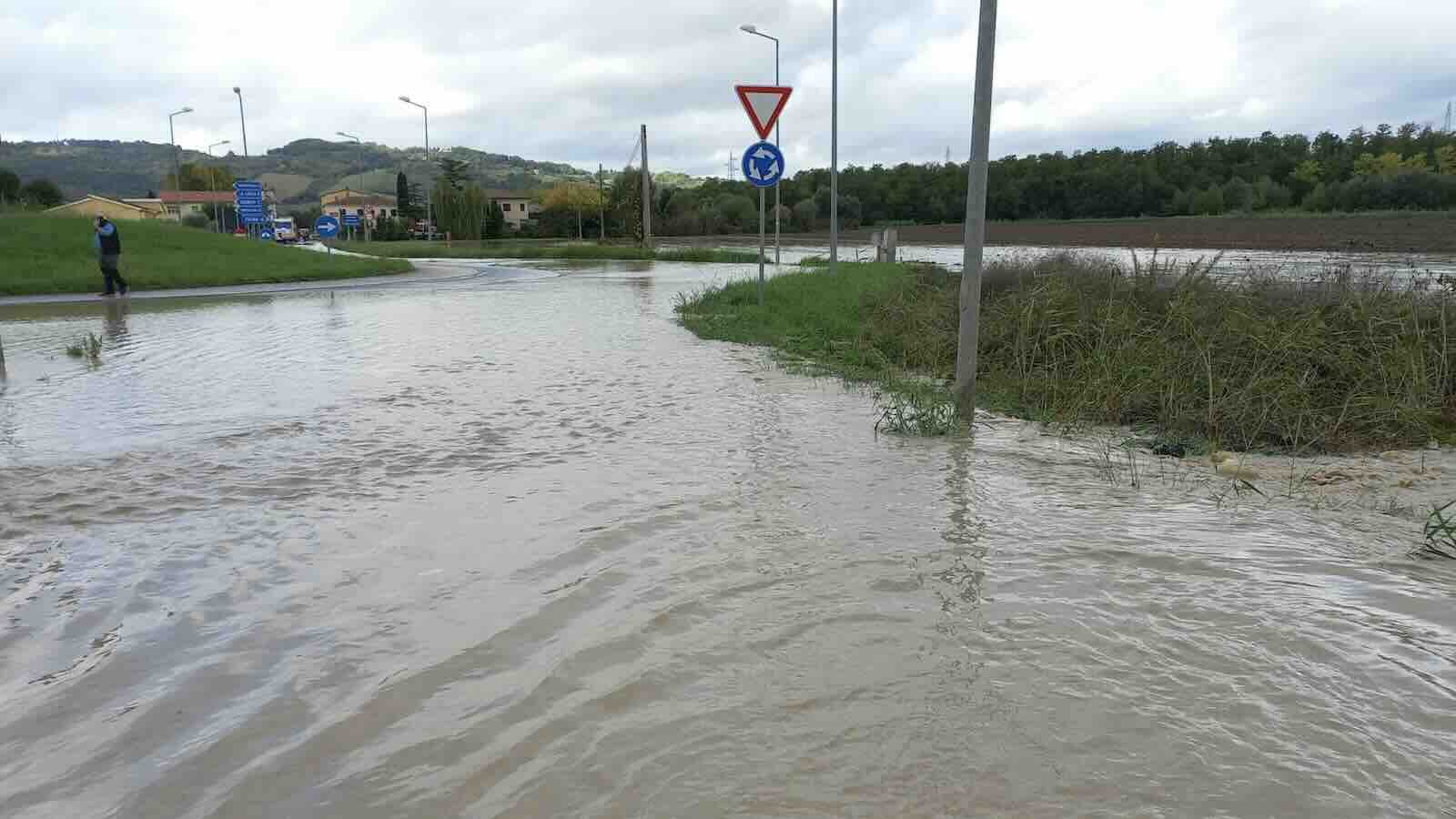 Maltempo, strade chiuse in Emilia-Romagna, Liguria, Marche e Sicilia