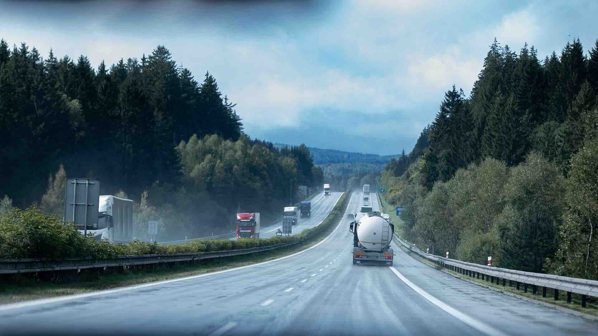 Revocato lo sciopero dei trasporti merci in Spagna: accordo raggiunto sulle pensioni