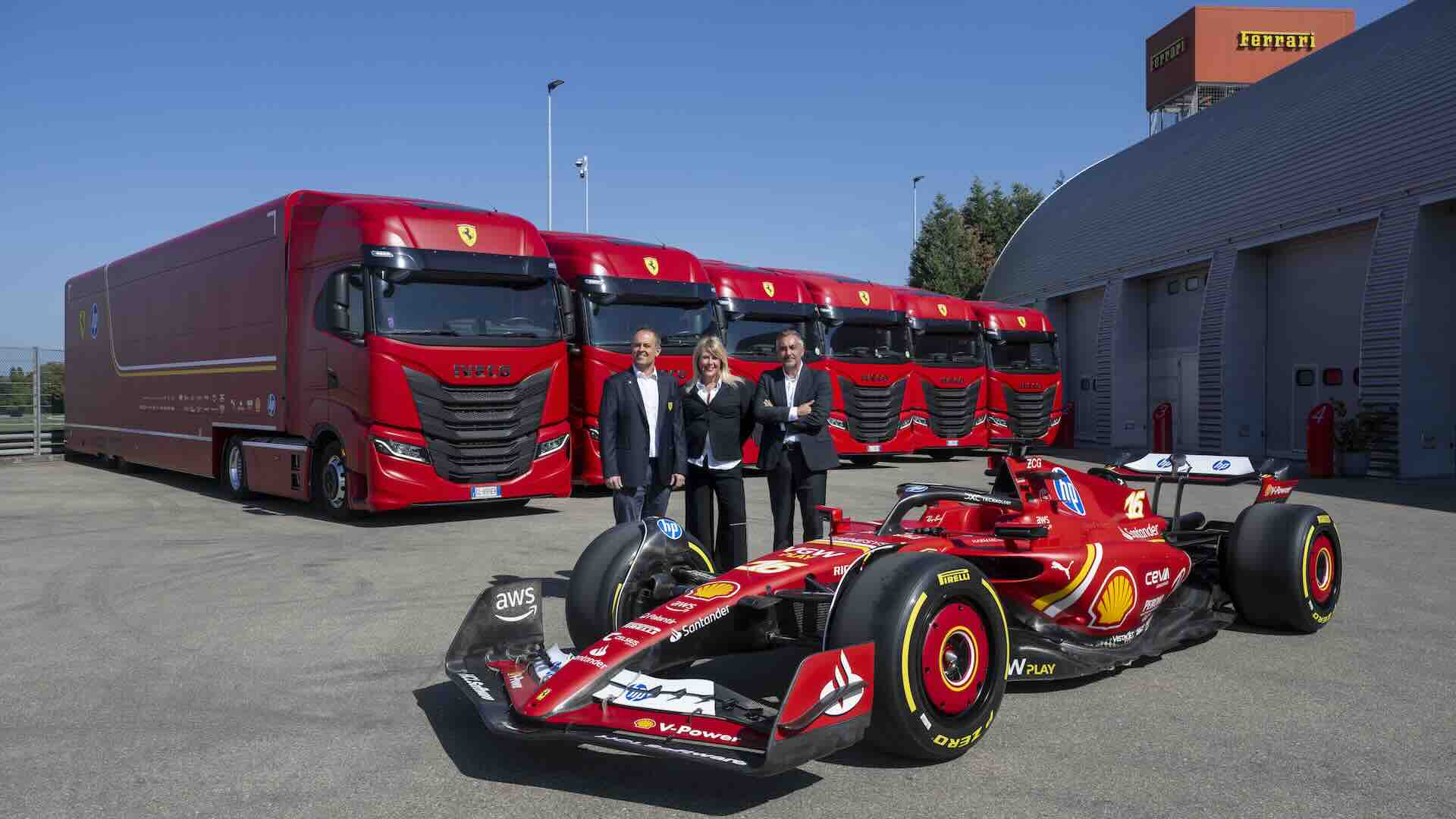 IVECO: per la Scuderia Ferrari 16 veicoli per il trasporto di auto e attrezzature di Formula 1