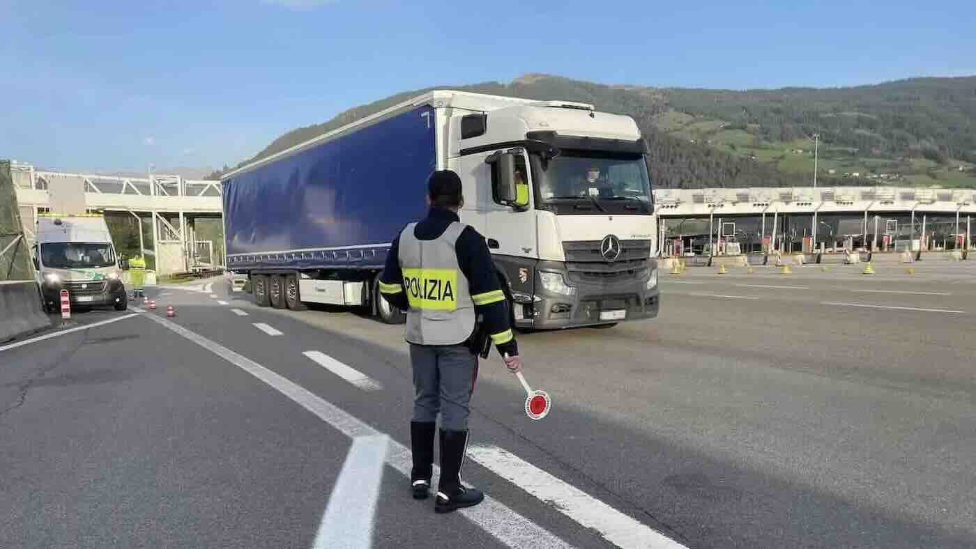 Controlli rafforzati per i mezzi pesanti alle frontiere: le implicazioni per l’autotrasporto in Europa