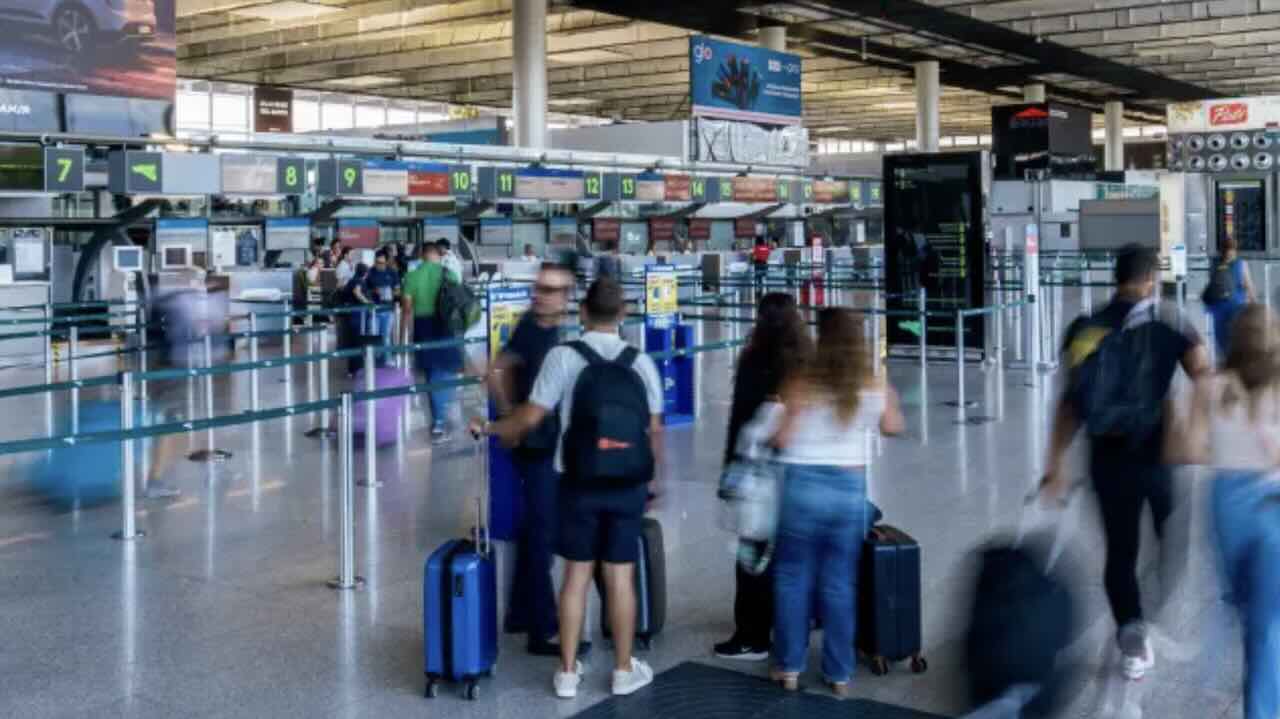 Allerta meteo Sicilia: voli cancellati o in ritardo all’aeroporto di Catania