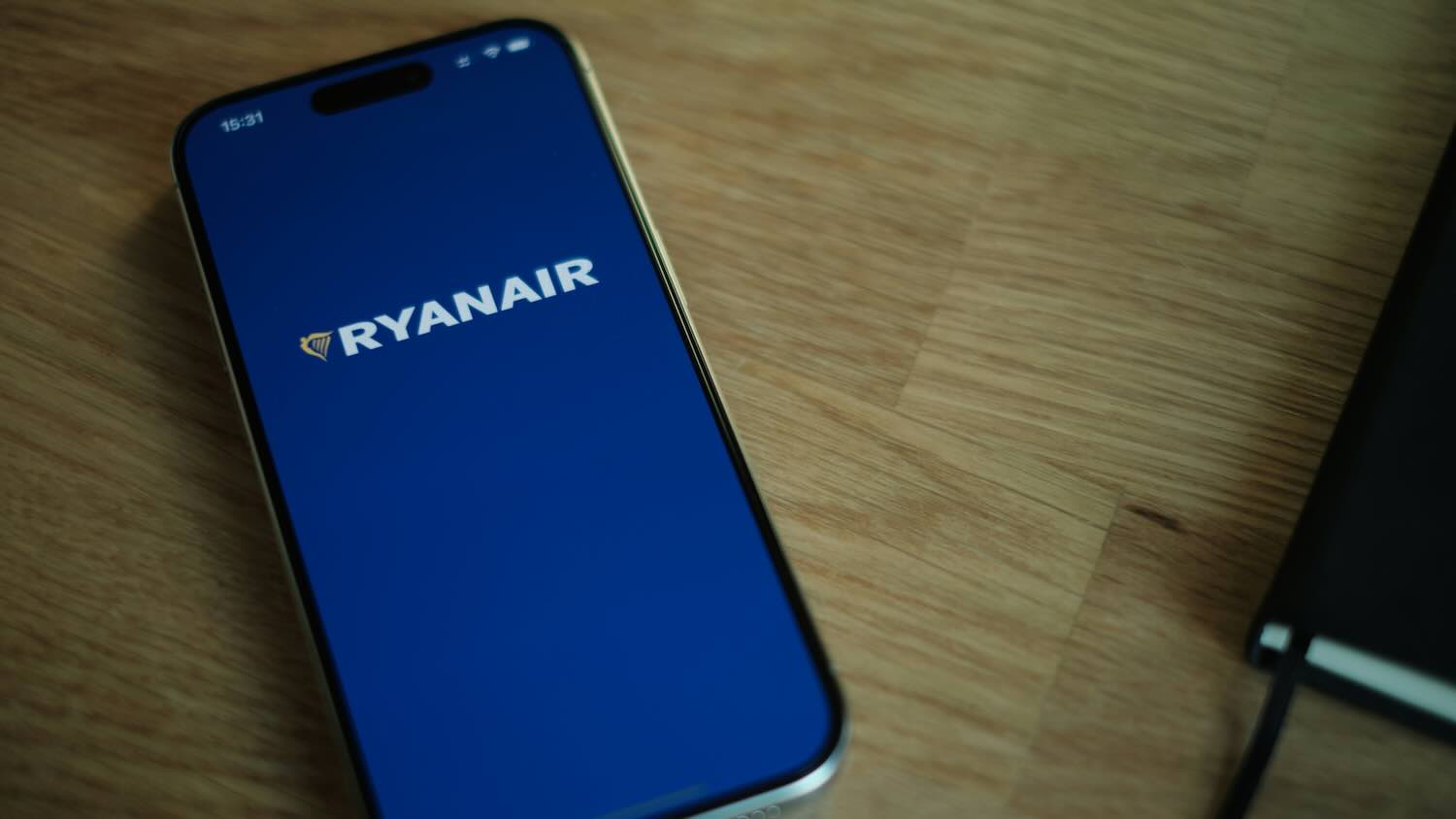 Ryanair: check-in solo online dal 1 maggio 2025, ma emergono problemi