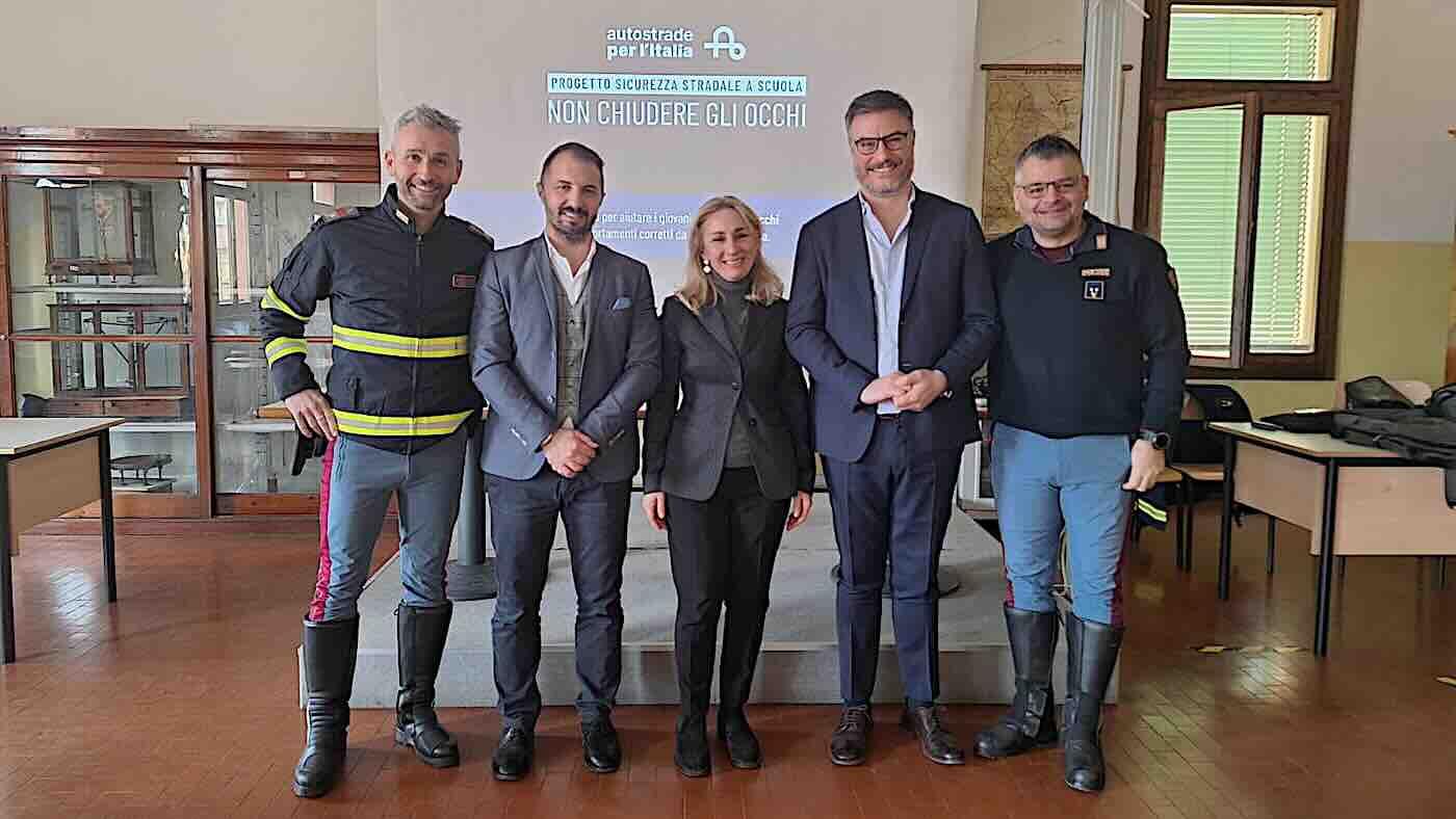 Sicurezza stradale a scuola: Autostrade per l’Italia e Polizia di Stato a Bologna