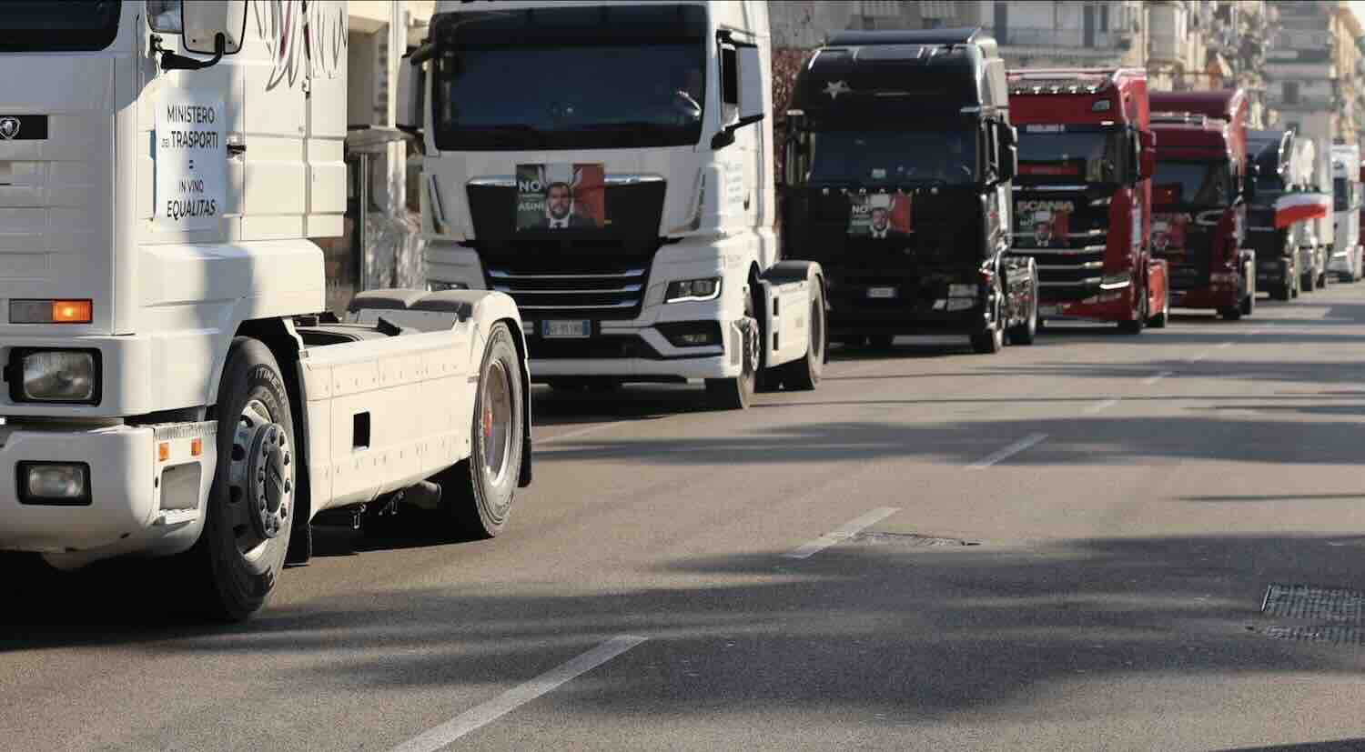 Sciopero autotrasporto dal 31 marzo al 4 aprile 2025: fermo nazionale dei mezzi pesanti